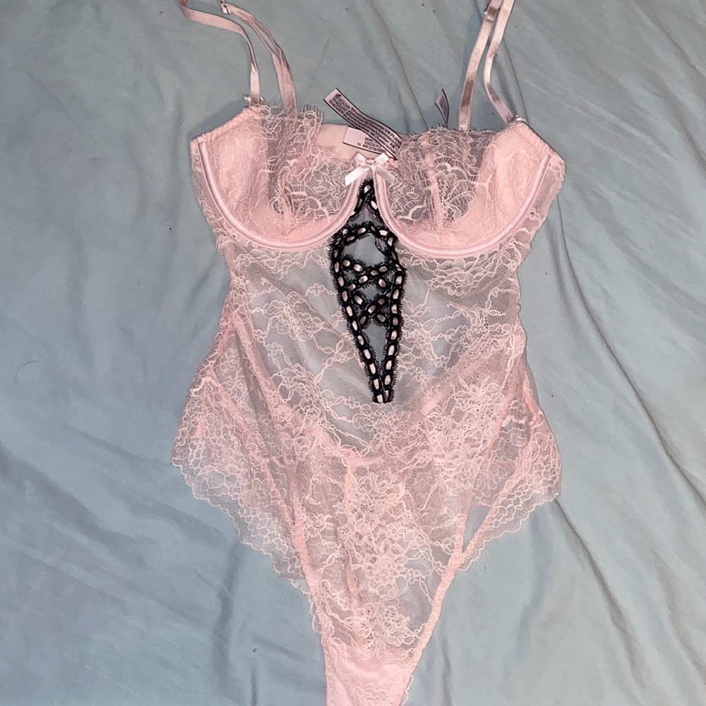 Victoria’s’s secret pink and black lace teddy size small